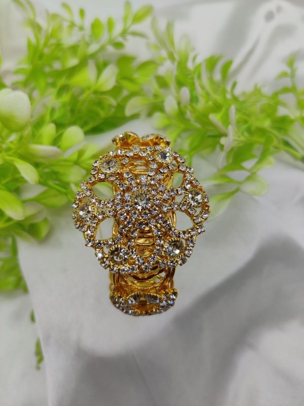 Imported Golden Crystal Bracelet Random Color
