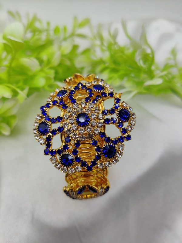 Imported Golden Crystal Bracelet Random Color