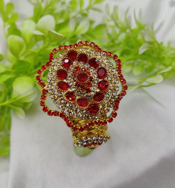 Imported Exquisite Adjustable Crystal Bracelet Random Color