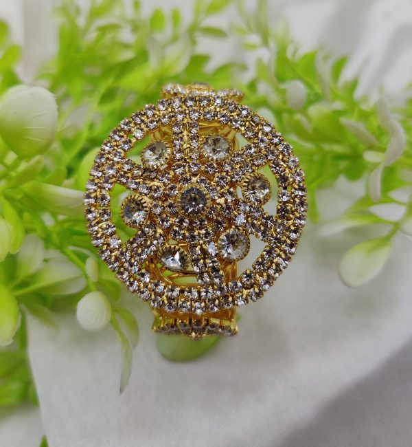Imported Crystal Golden Wheel Bracelet Random Color